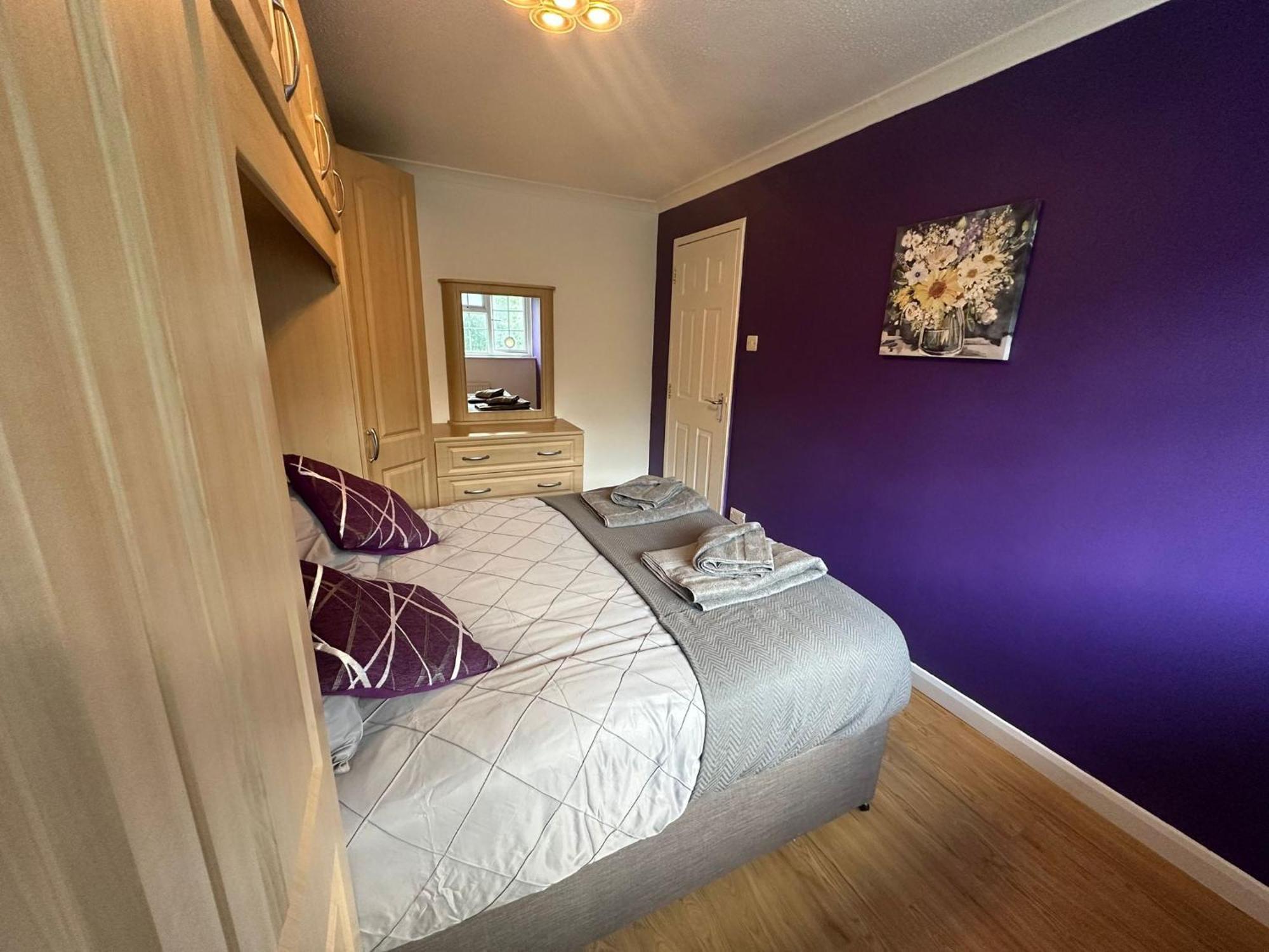 Rooms In Stylish House Milton Keynes Eksteriør bilde